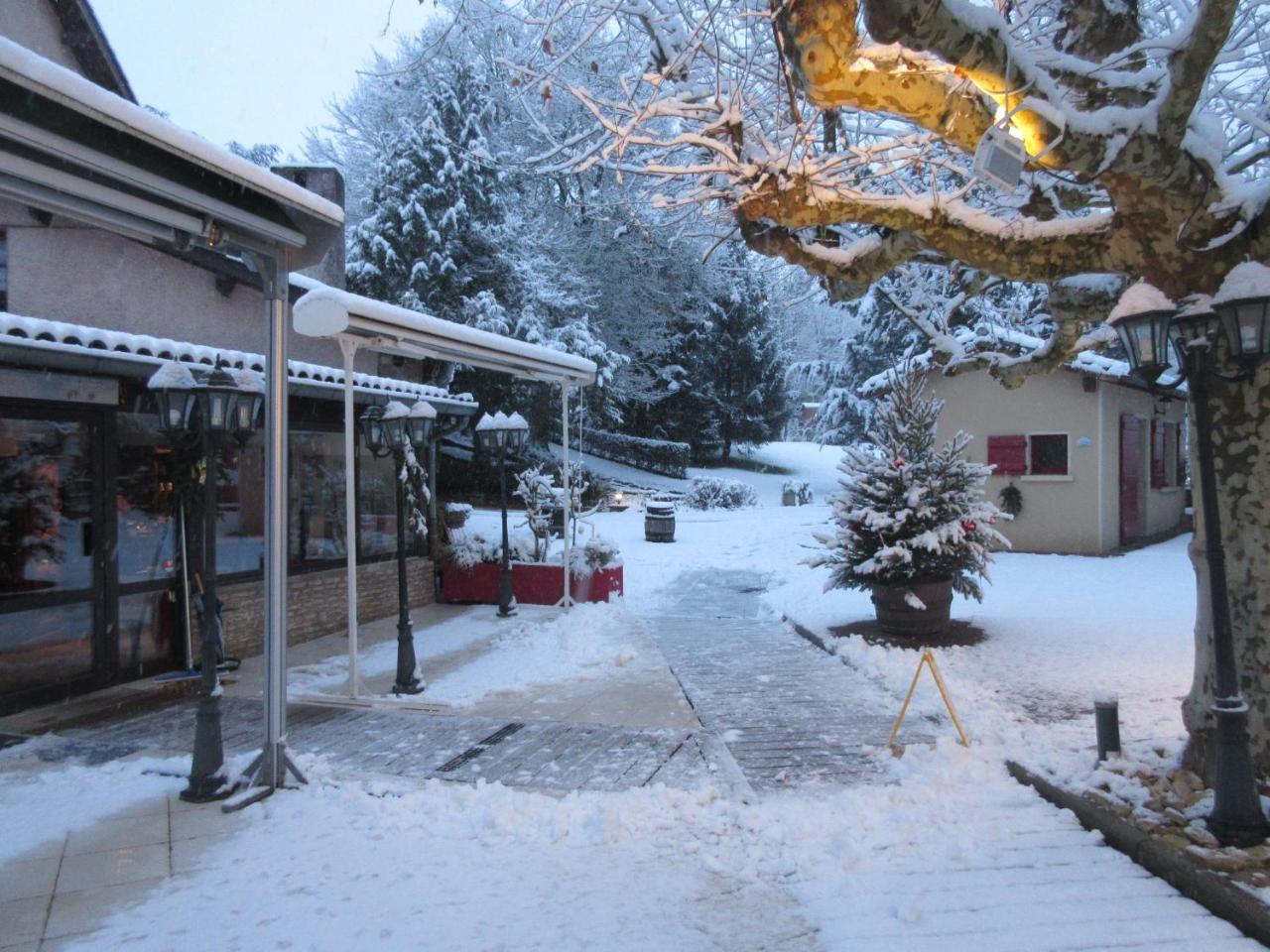 Hotel Restaurant Le Moulin De Saint Verand Kültér fotó